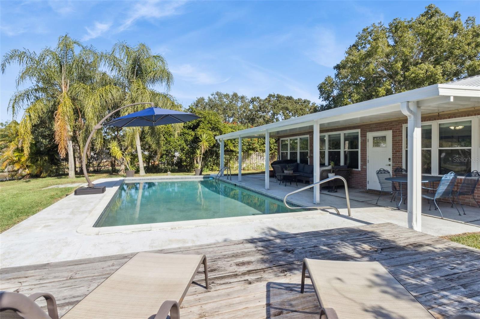 Image 35 of 47 For 2755 Palm Acres Drive