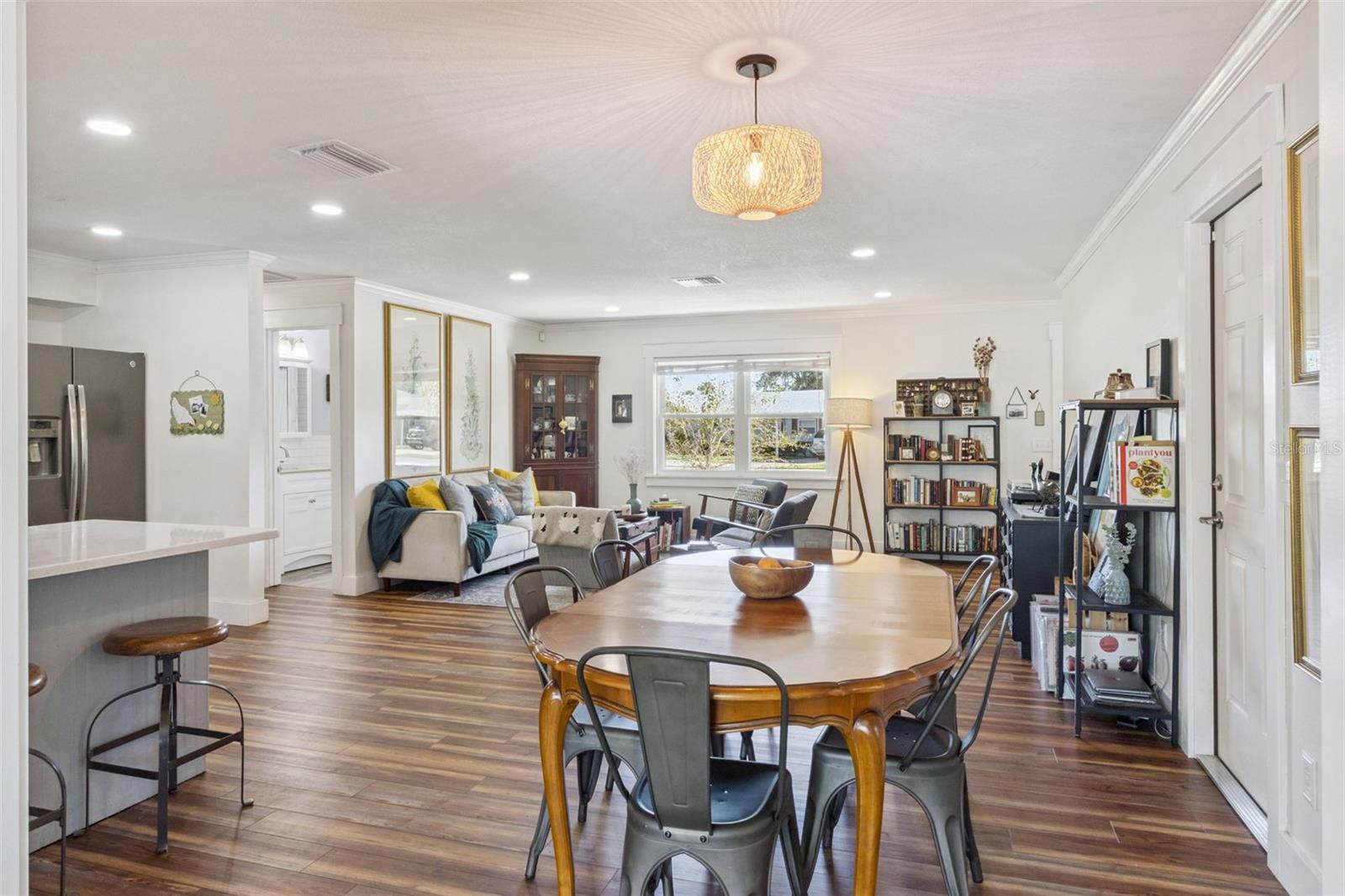 Image 9 of 47 For 2755 Palm Acres Drive