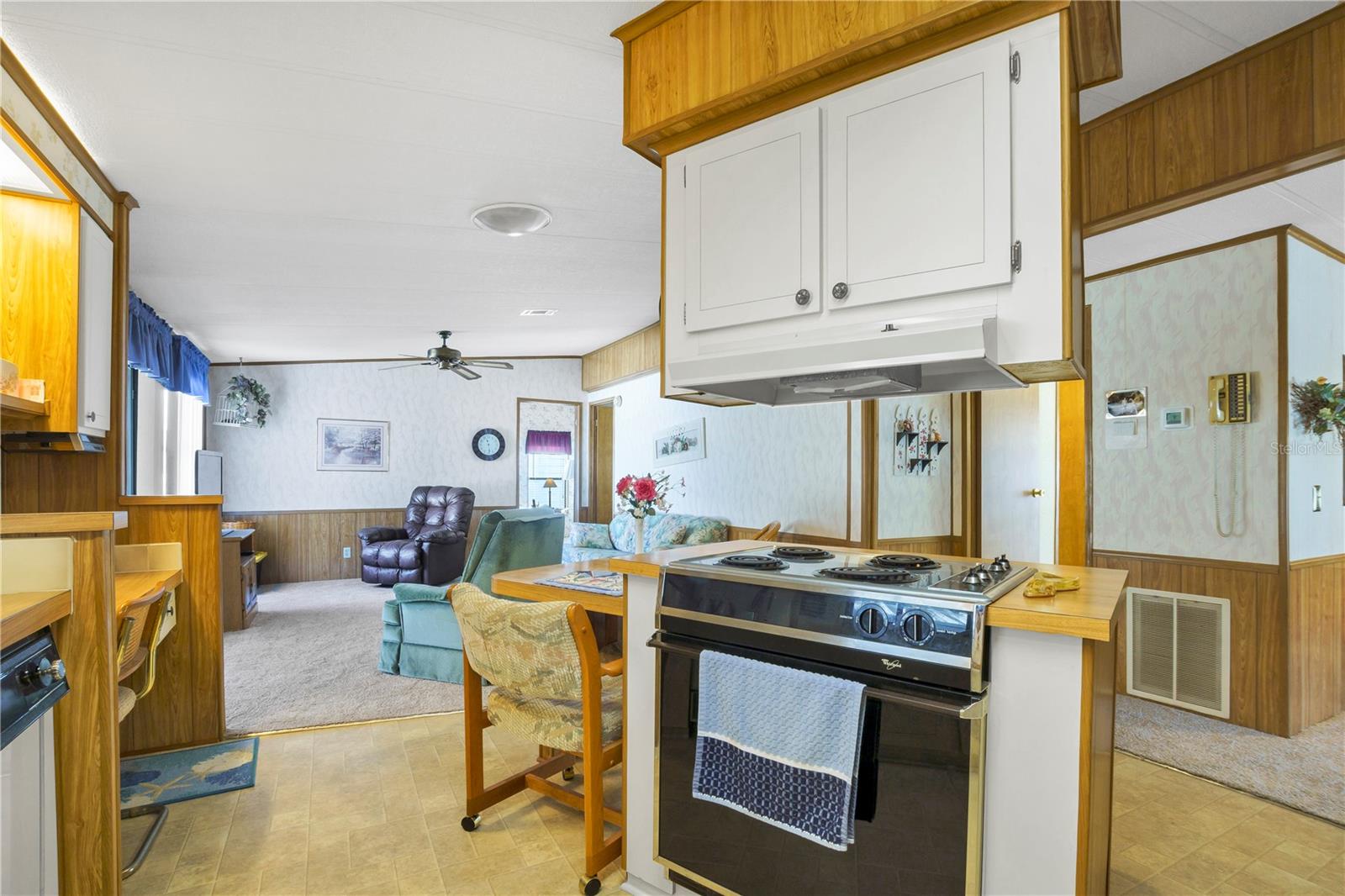 Image 11 of 44 For 4969 Foxwood Lake Drive