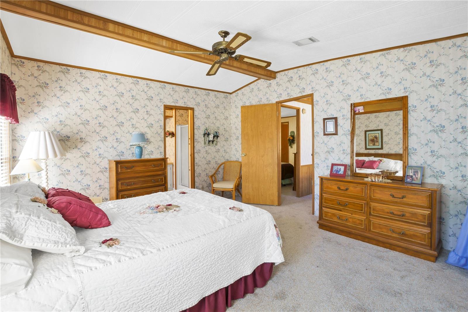 Image 15 of 44 For 4969 Foxwood Lake Drive