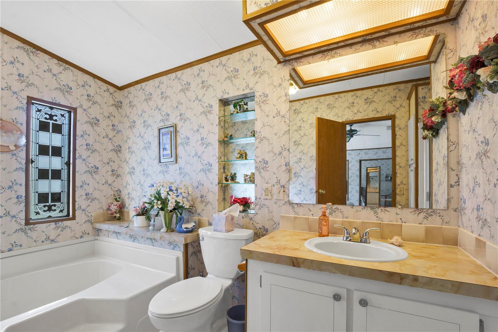 Image 17 of 44 For 4969 Foxwood Lake Drive