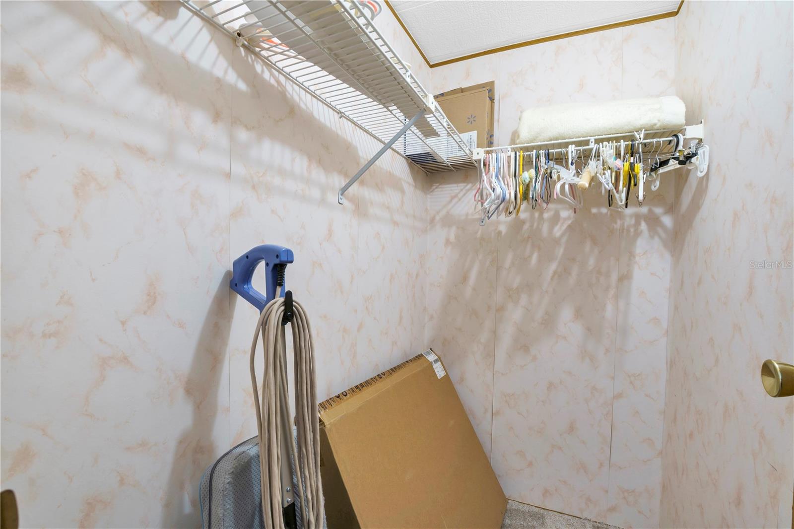 Image 21 of 44 For 4969 Foxwood Lake Drive