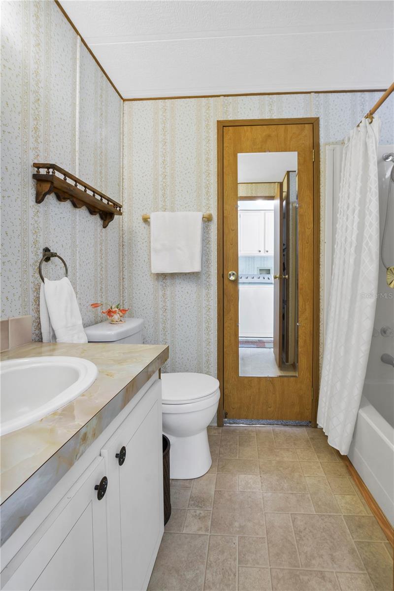 Image 23 of 44 For 4969 Foxwood Lake Drive