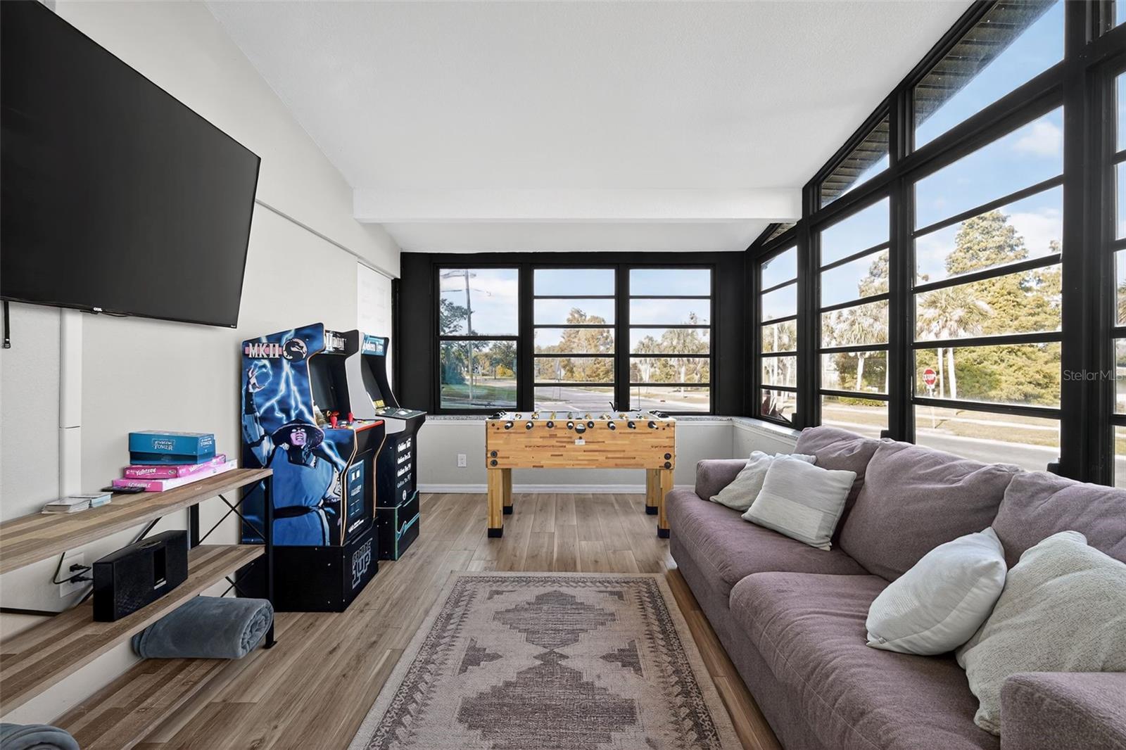 Image 14 of 40 For 63 Lake Hunter Drive