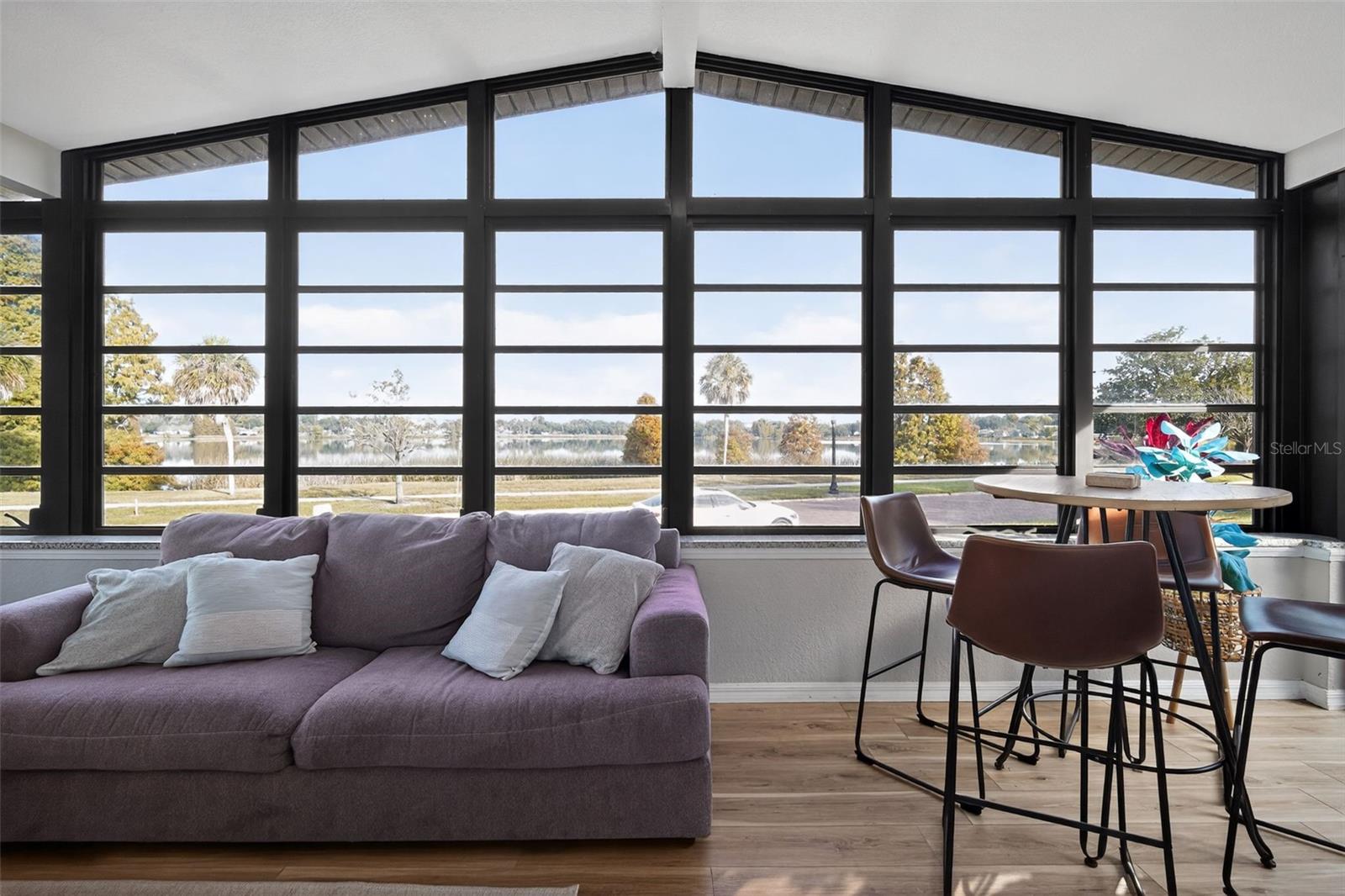 Image 15 of 40 For 63 Lake Hunter Drive