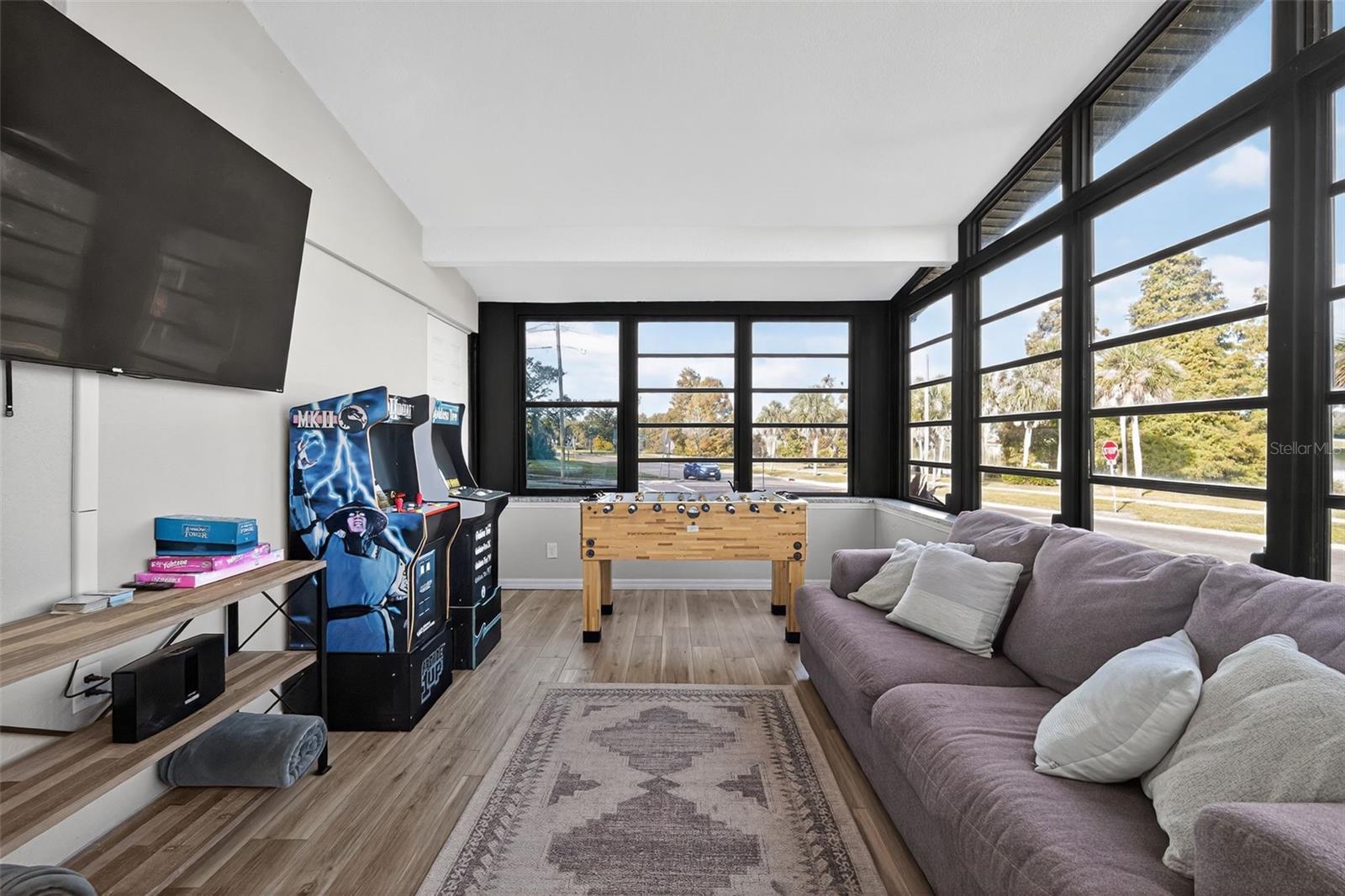 Image 16 of 40 For 63 Lake Hunter Drive