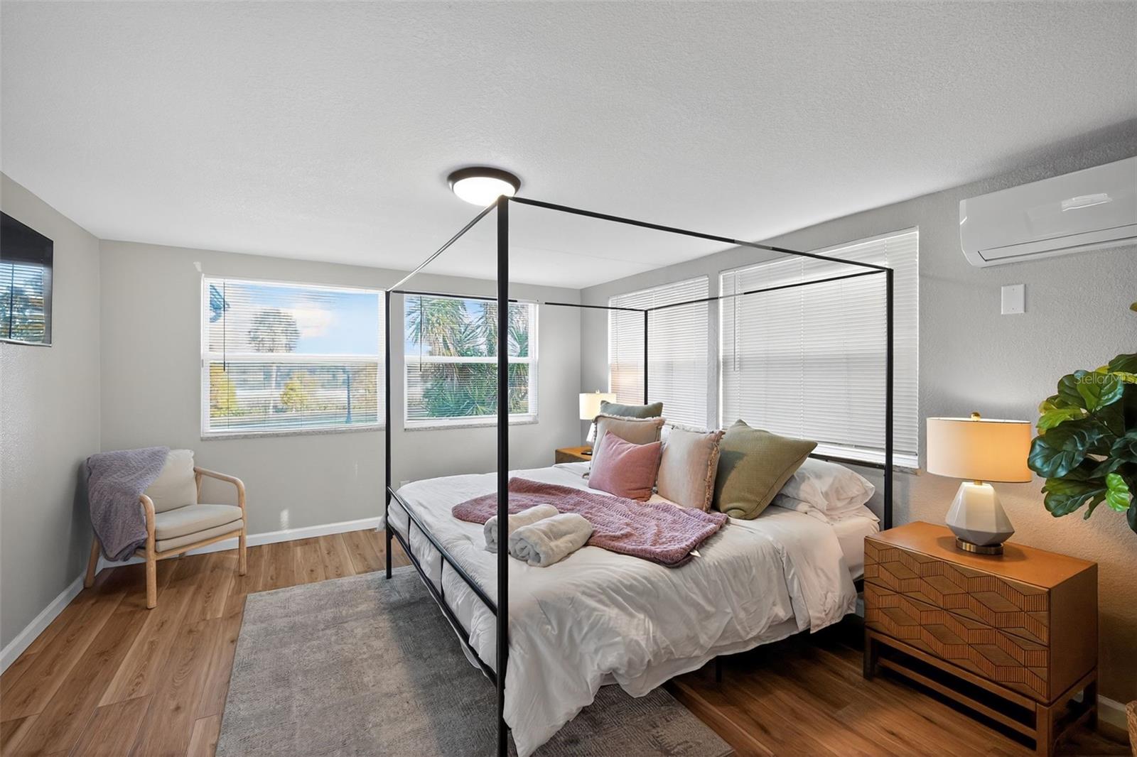 Image 17 of 40 For 63 Lake Hunter Drive