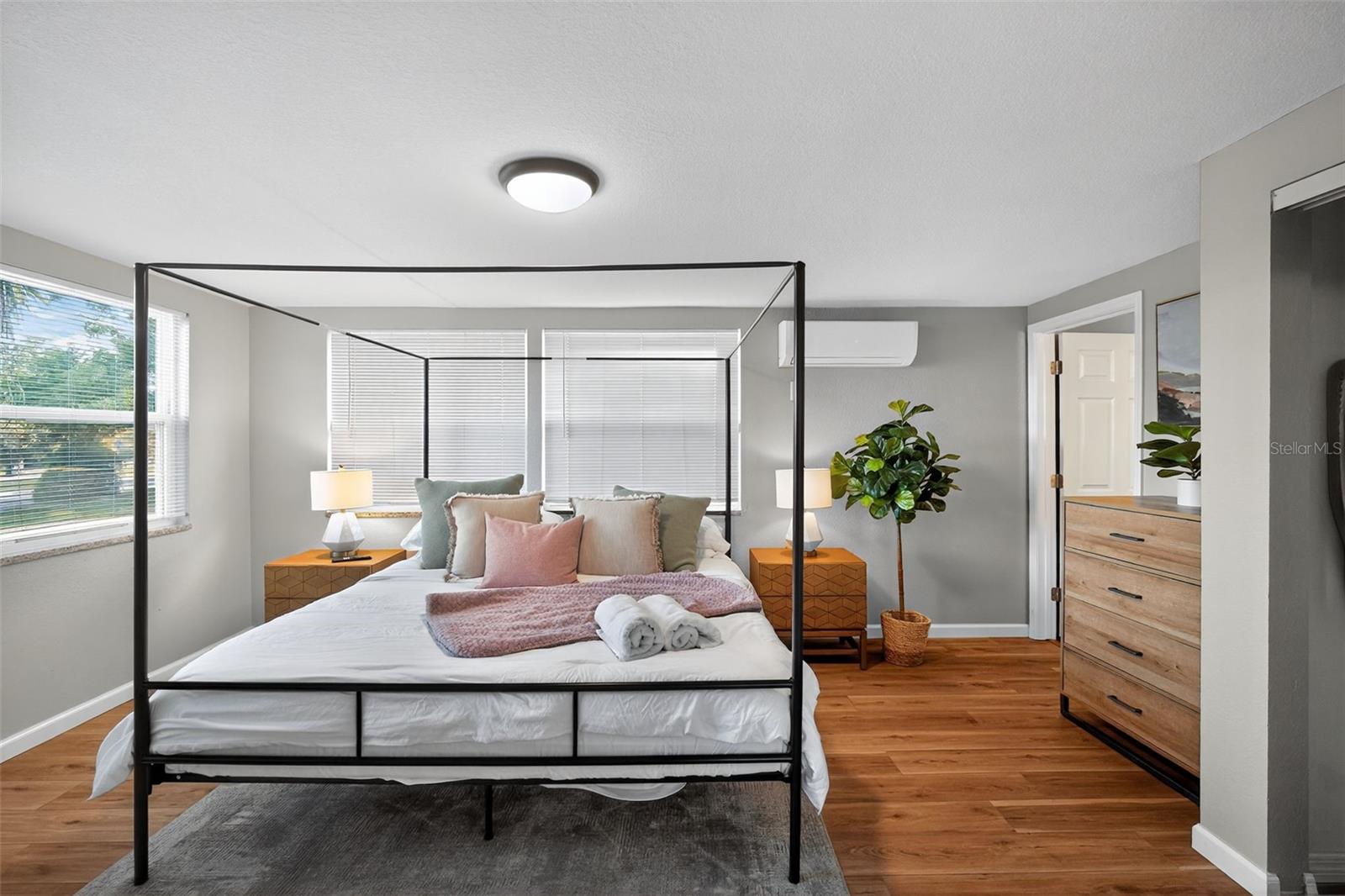 Image 19 of 40 For 63 Lake Hunter Drive