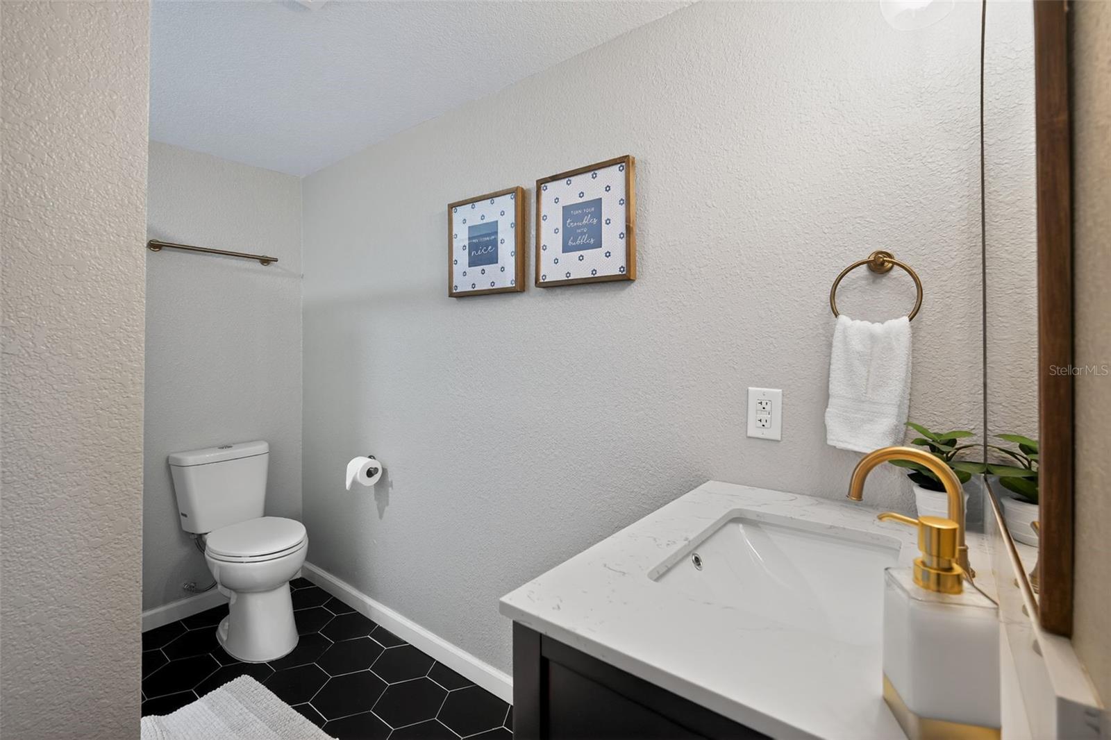 Image 27 of 40 For 63 Lake Hunter Drive