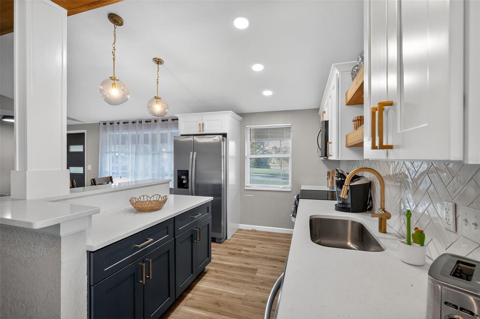 Image 8 of 40 For 63 Lake Hunter Drive