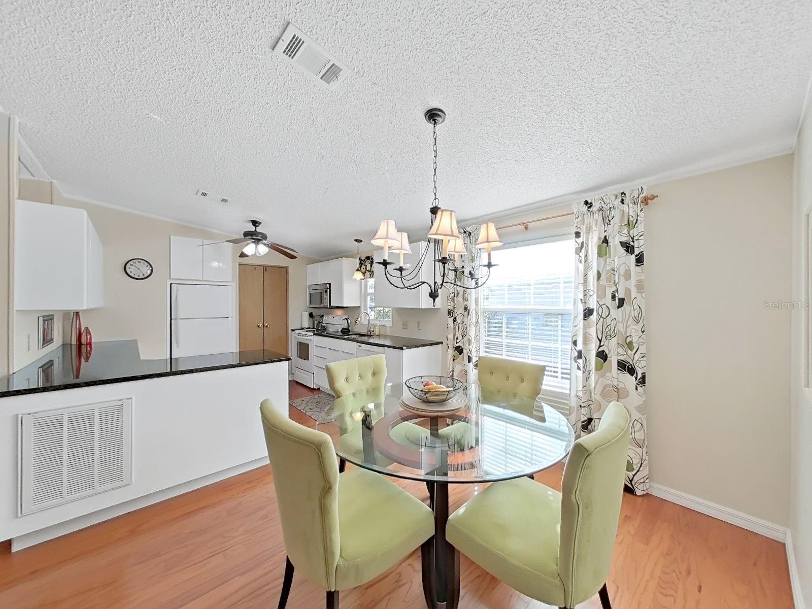 Image 16 of 44 For 1758 Fox Hill Dr