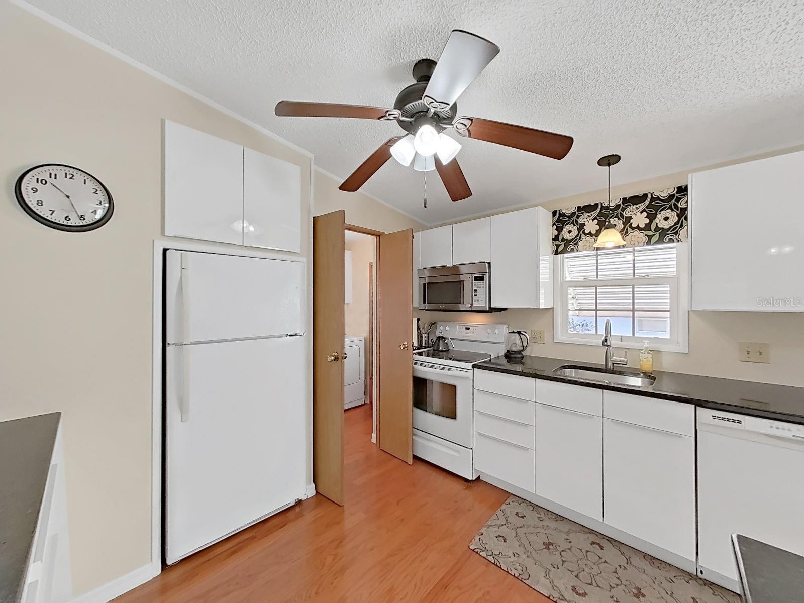 Image 20 of 44 For 1758 Fox Hill Dr