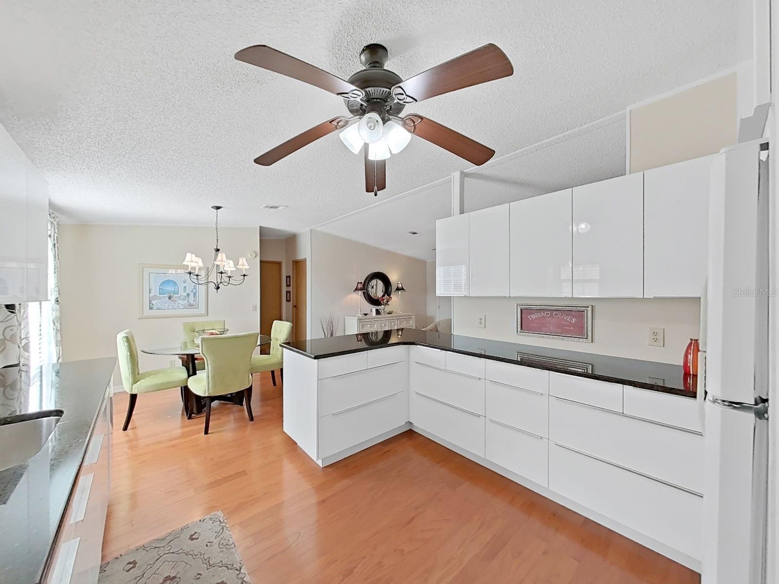 Image 21 of 44 For 1758 Fox Hill Dr