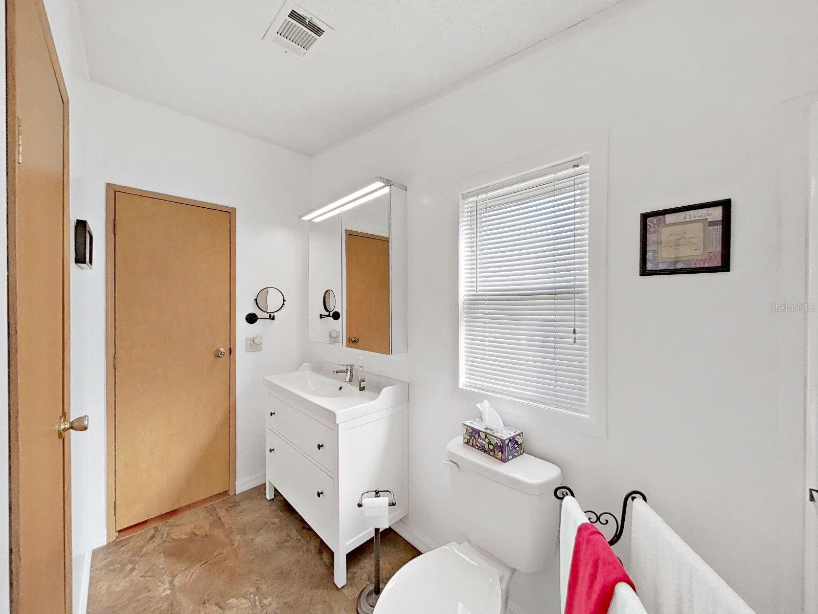 Image 26 of 44 For 1758 Fox Hill Dr