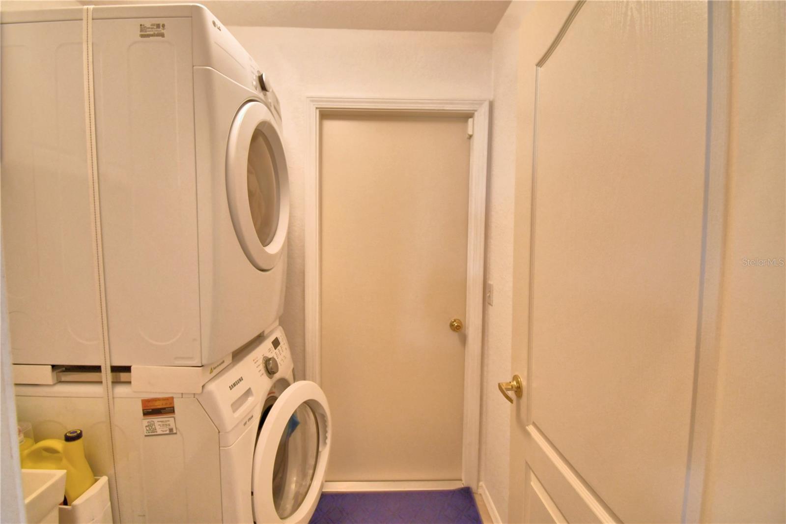 Image 19 of 56 For 3425 Stoneway Drive