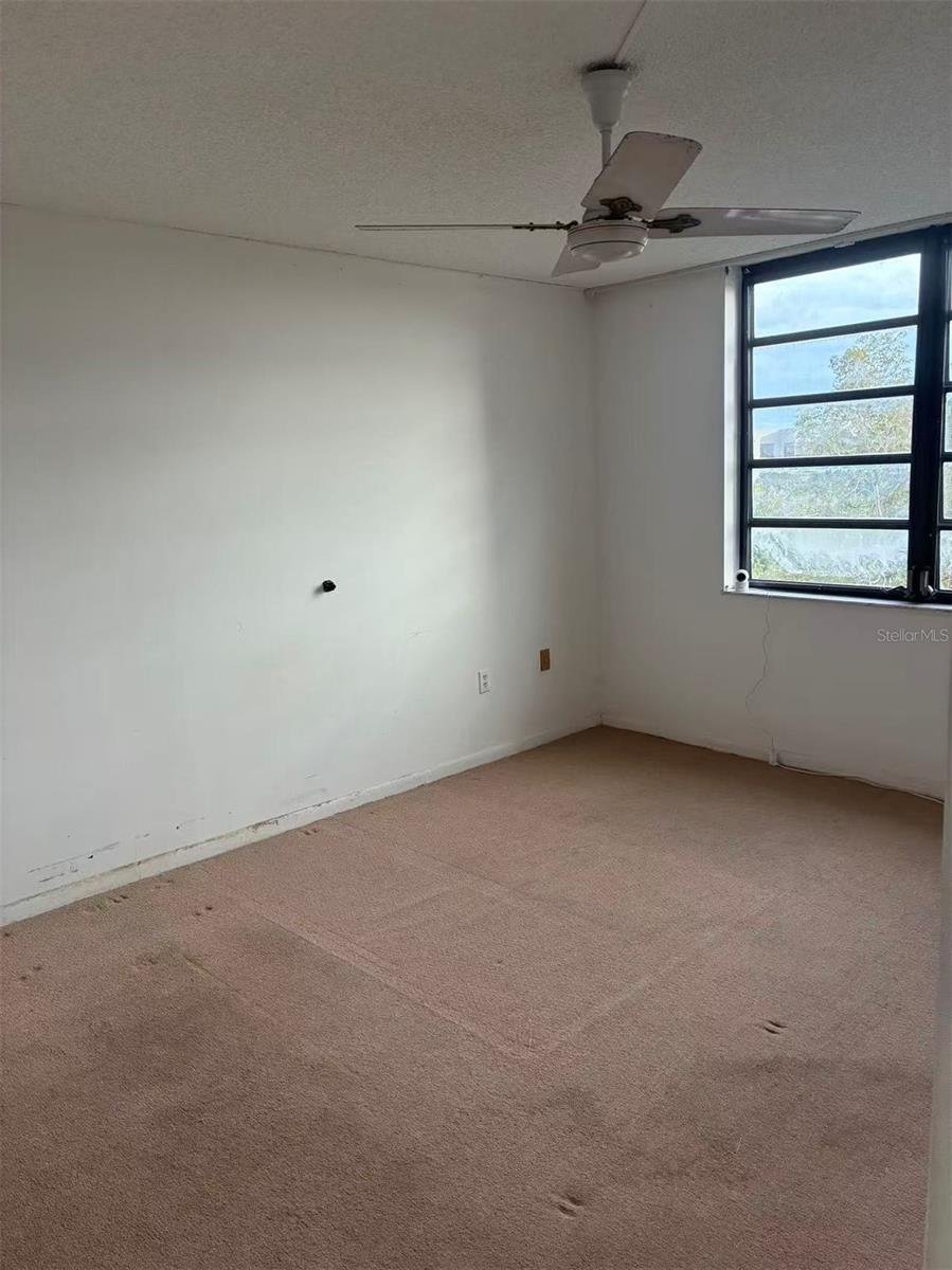 Image 12 of 52 For 1100 Colony Point Circle 518