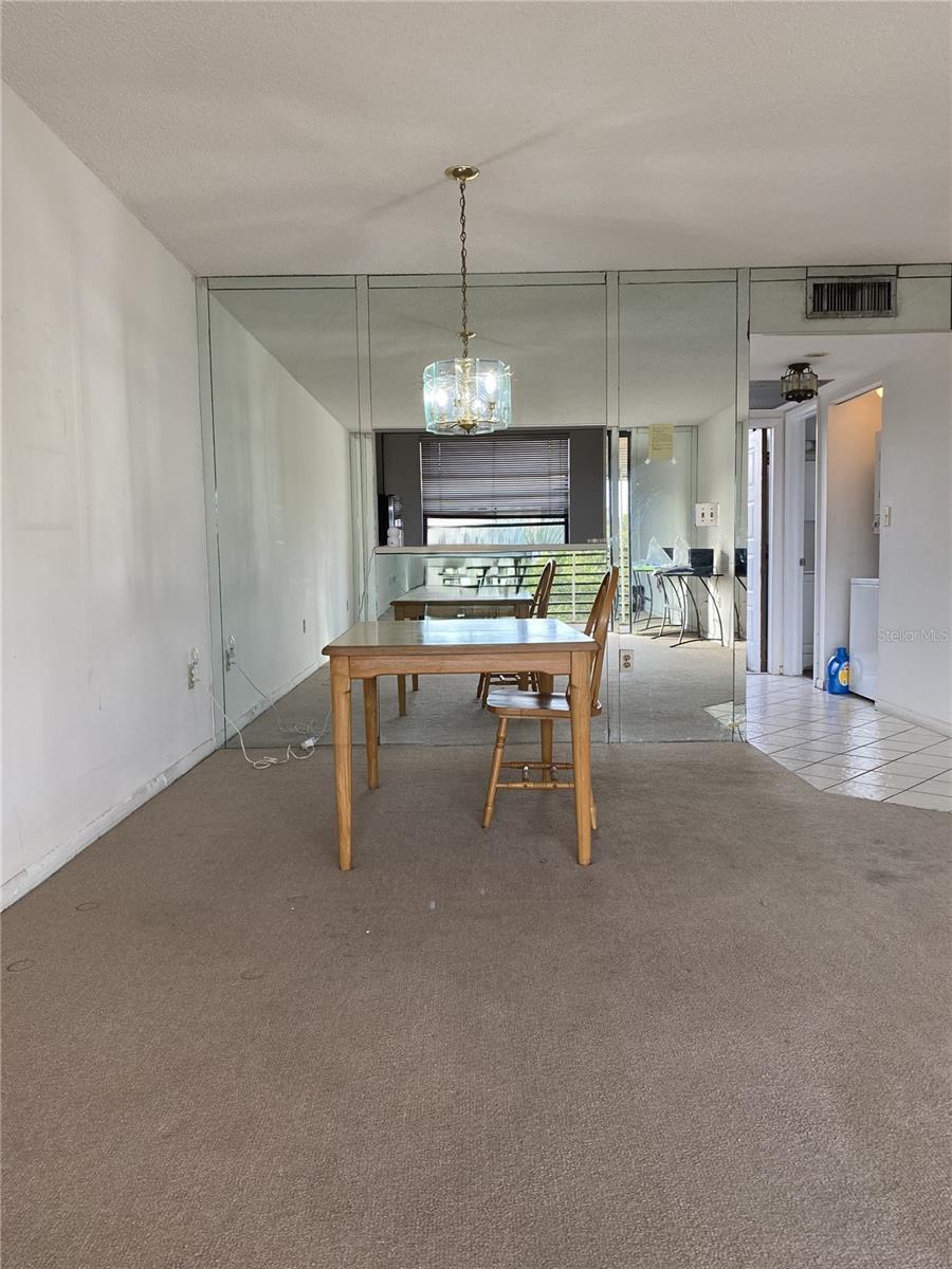 Image 16 of 52 For 1100 Colony Point Circle 518