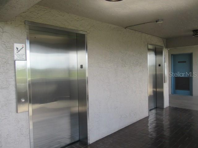 Image 29 of 52 For 1100 Colony Point Circle 518