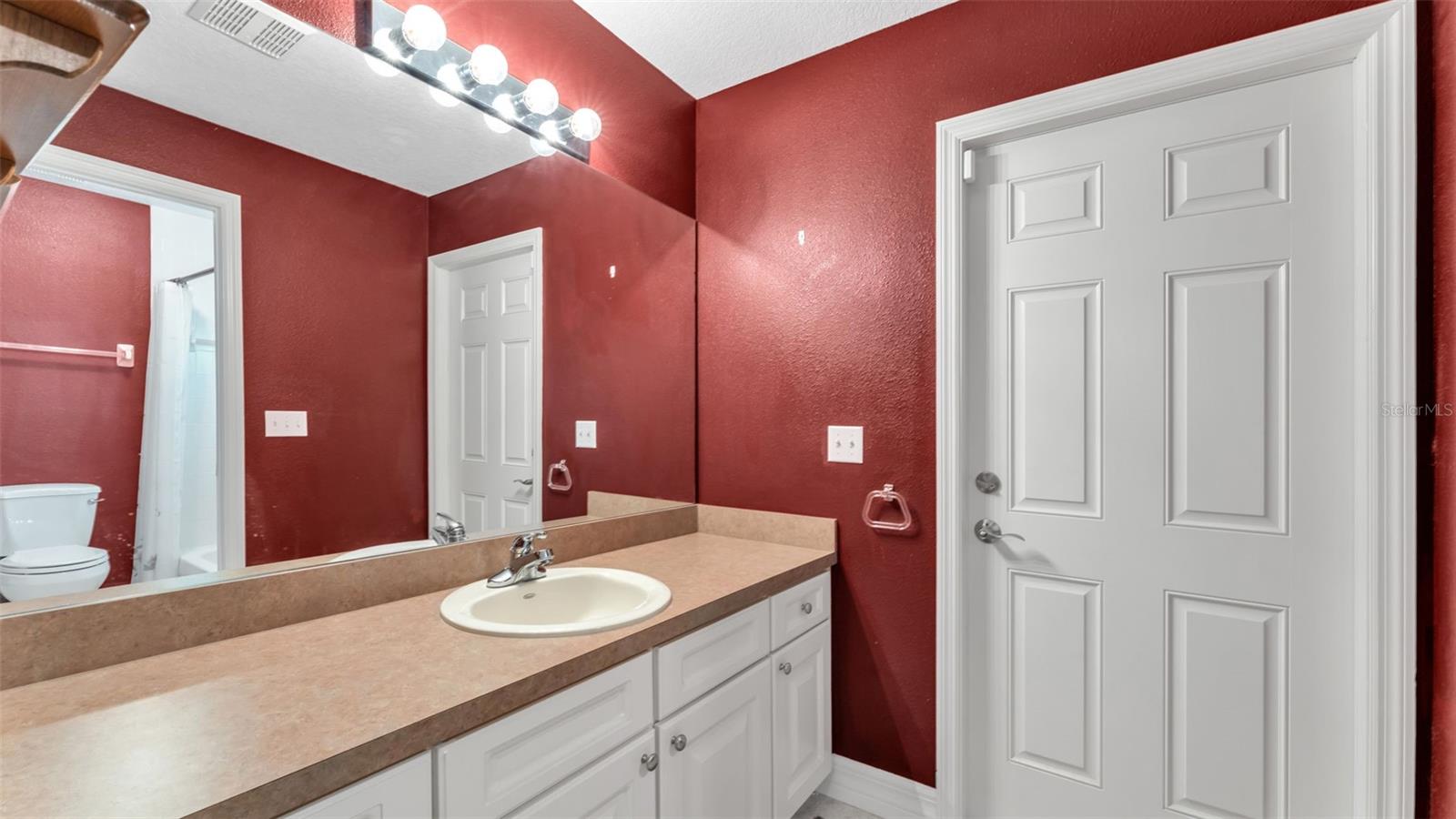 Image 29 of 46 For 3875 Alamanda Hills Place