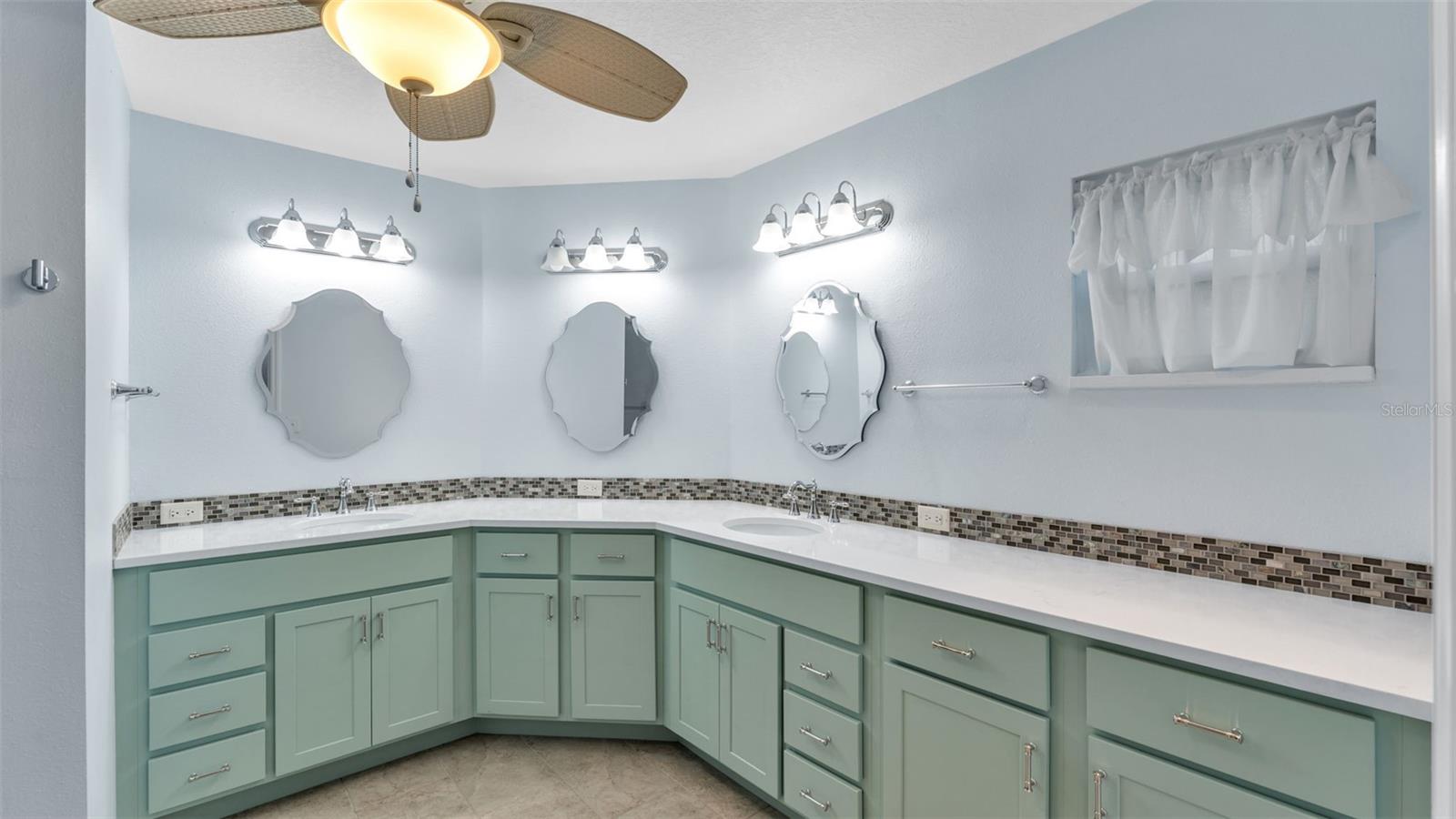 Image 37 of 46 For 3875 Alamanda Hills Place