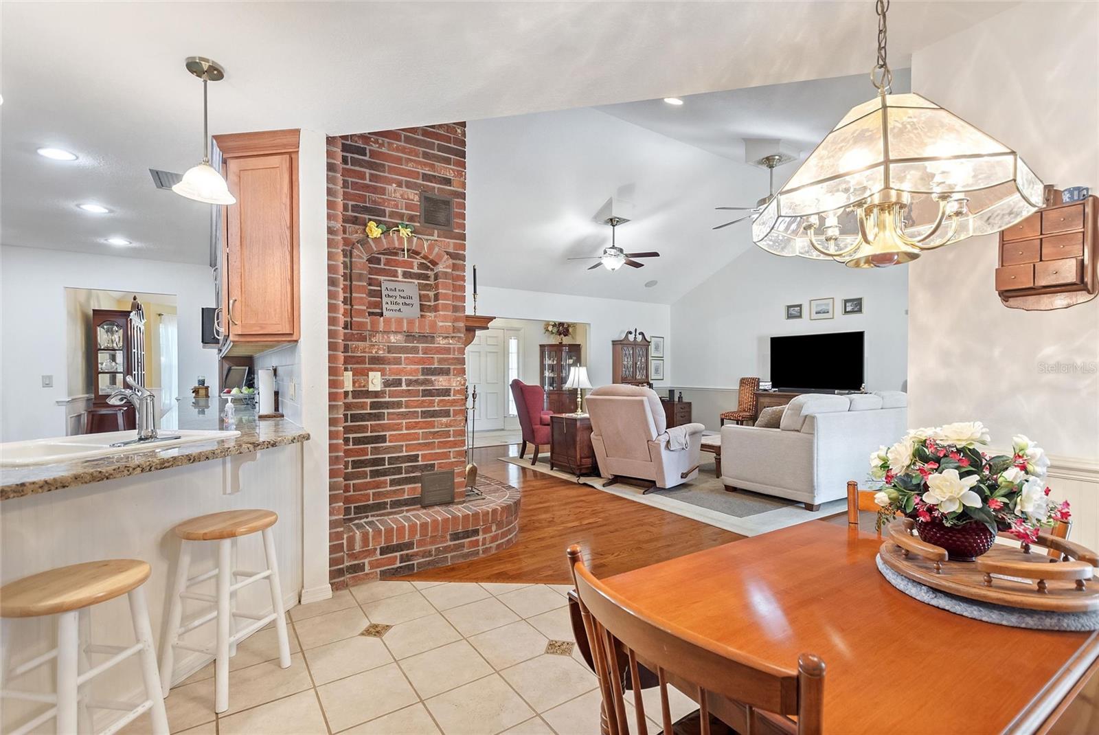 Image 17 of 51 For 20 Bridgewater Drive