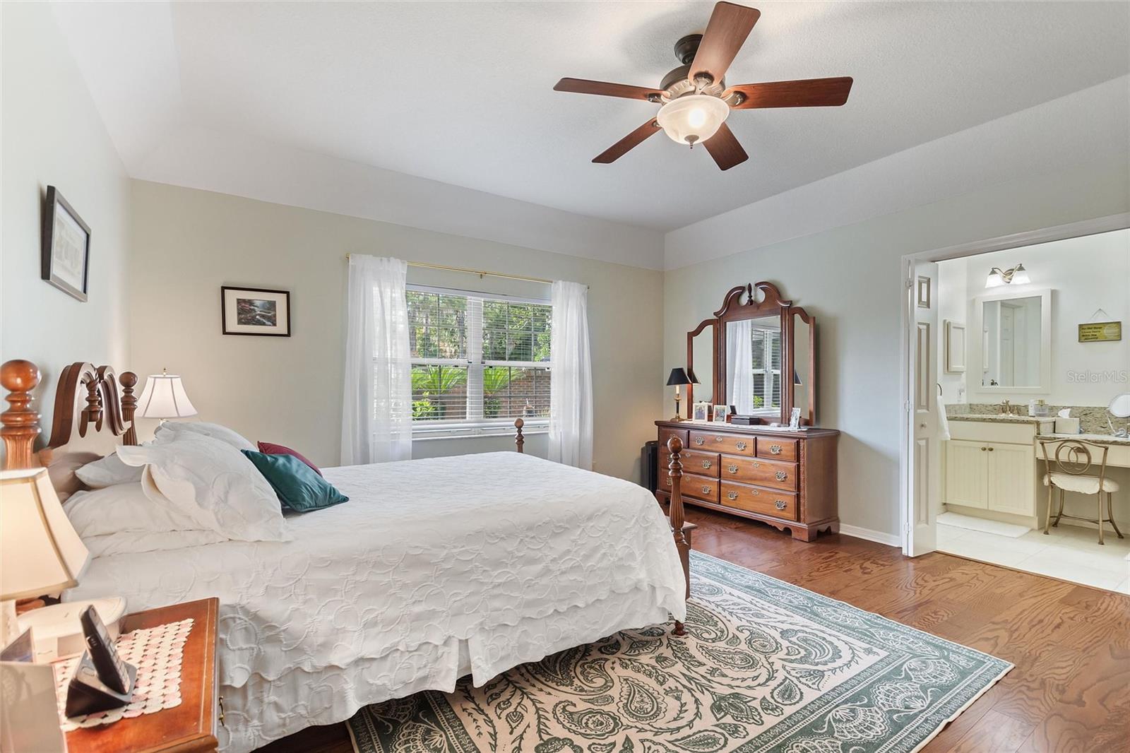 Image 21 of 51 For 20 Bridgewater Drive