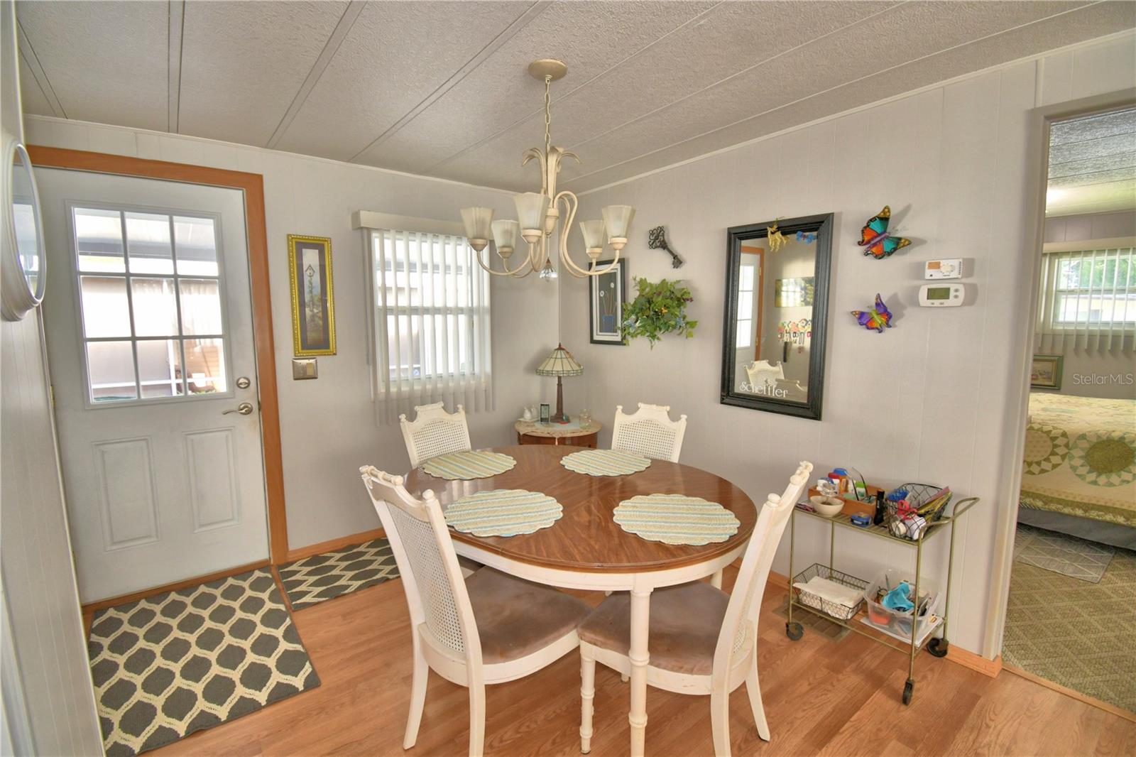 Image 10 of 56 For 123 Holiday Lane