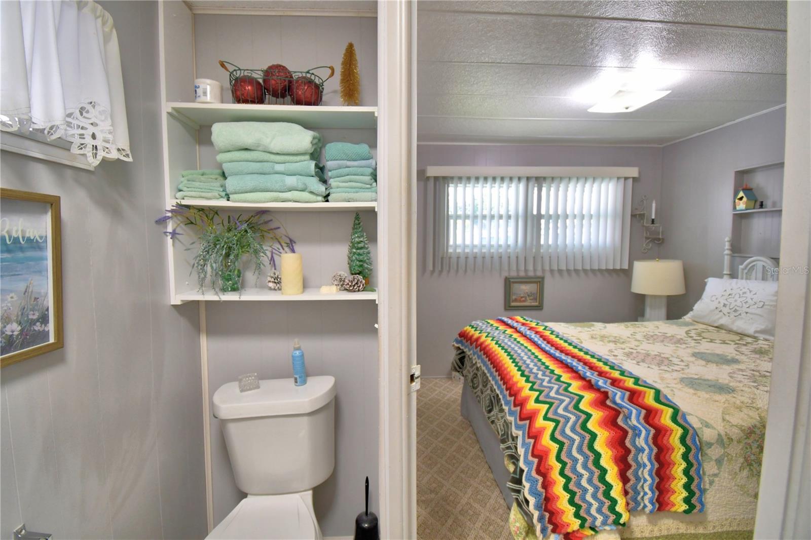 Image 38 of 56 For 123 Holiday Lane