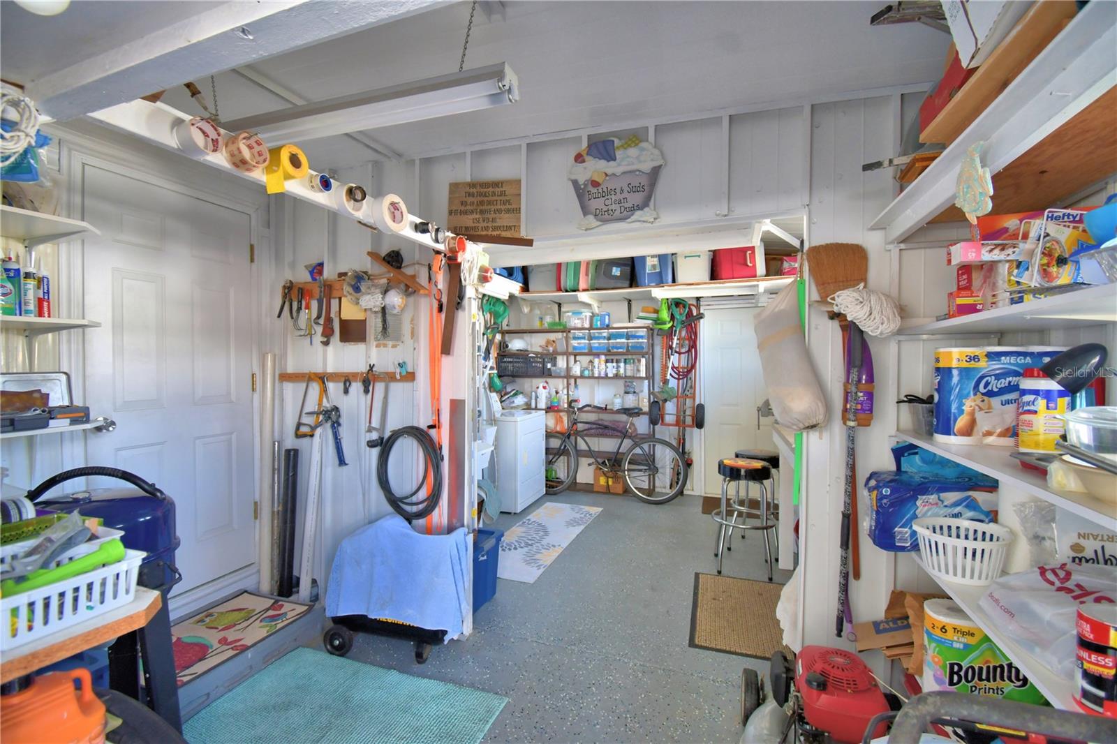 Image 39 of 56 For 123 Holiday Lane