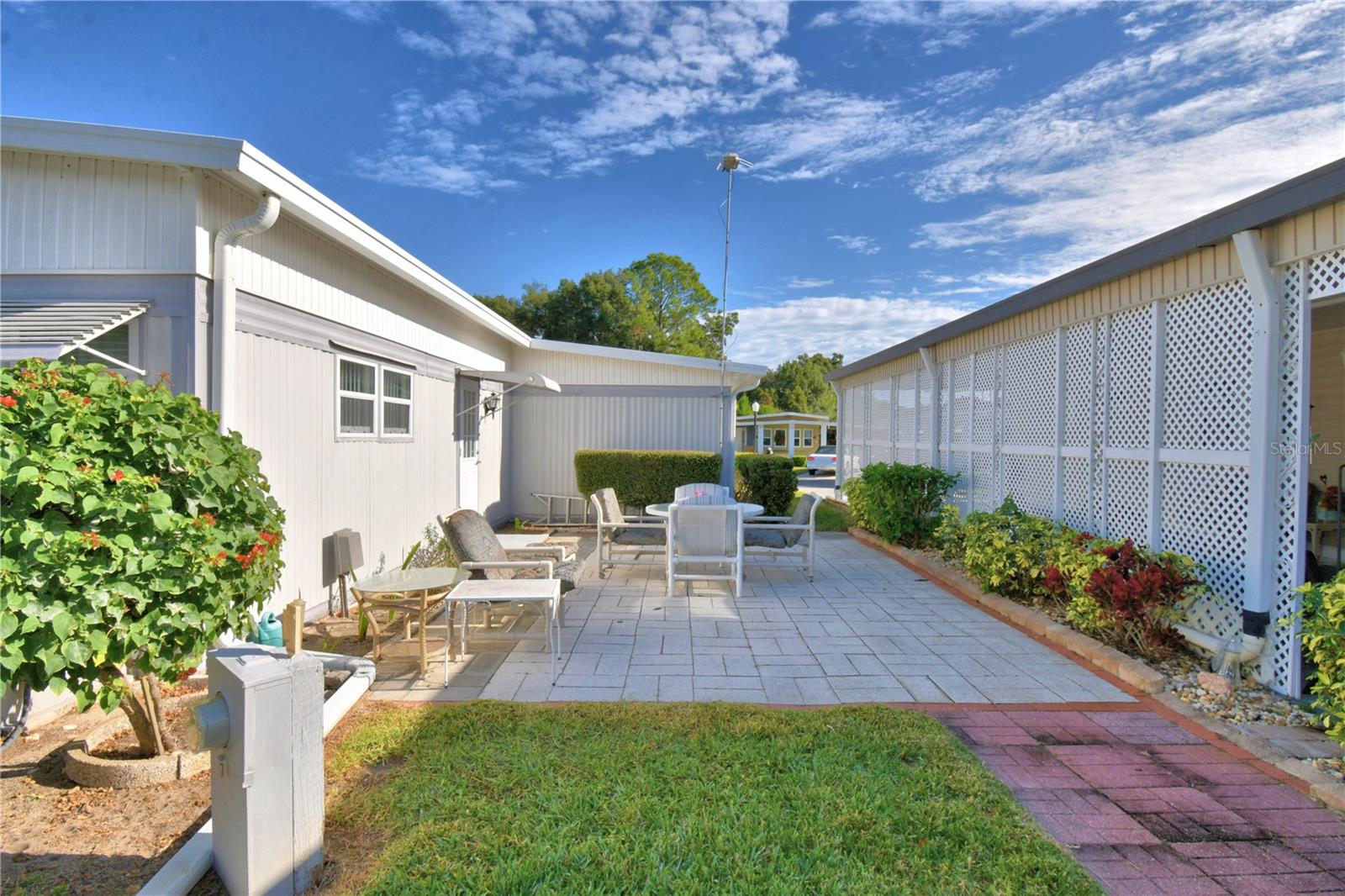 Image 46 of 56 For 123 Holiday Lane