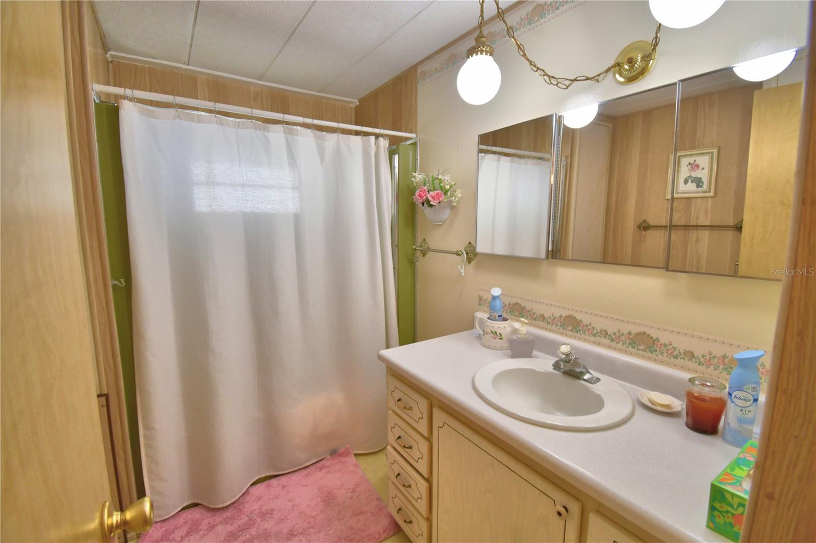 Image 36 of 49 For 127 Paradise Lane