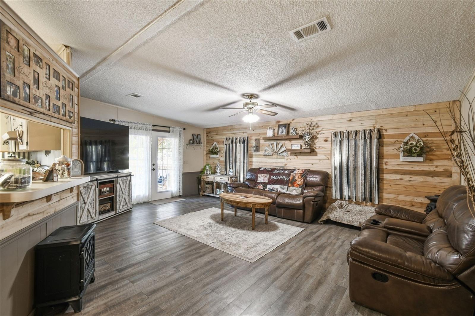 Image 6 of 32 For 1367 Barnhorst Road