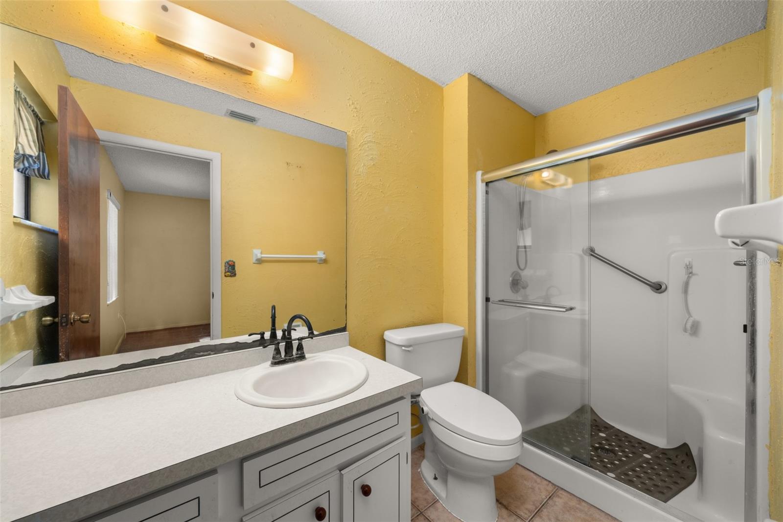 Image 23 of 45 For 1771 & 1783 Torrington Road