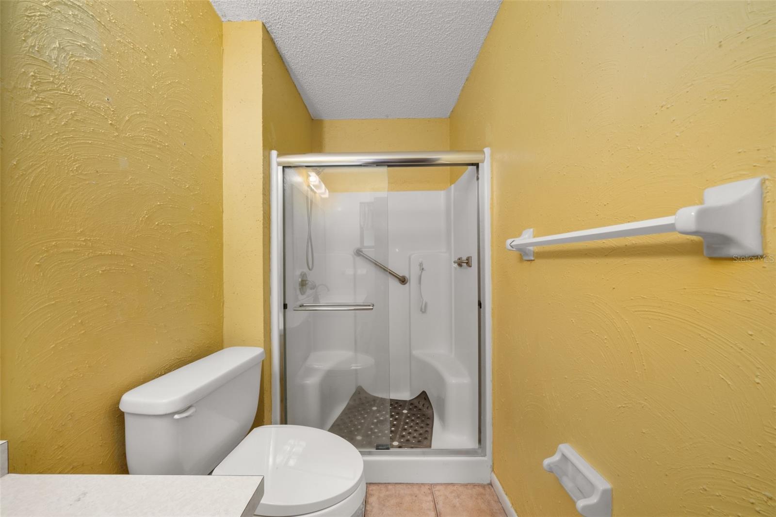 Image 24 of 45 For 1771 & 1783 Torrington Road