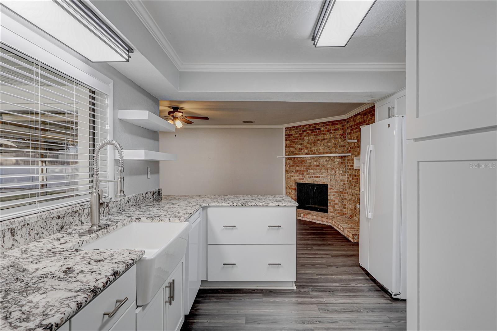 Image 13 of 47 For 544 Coleman Drive W