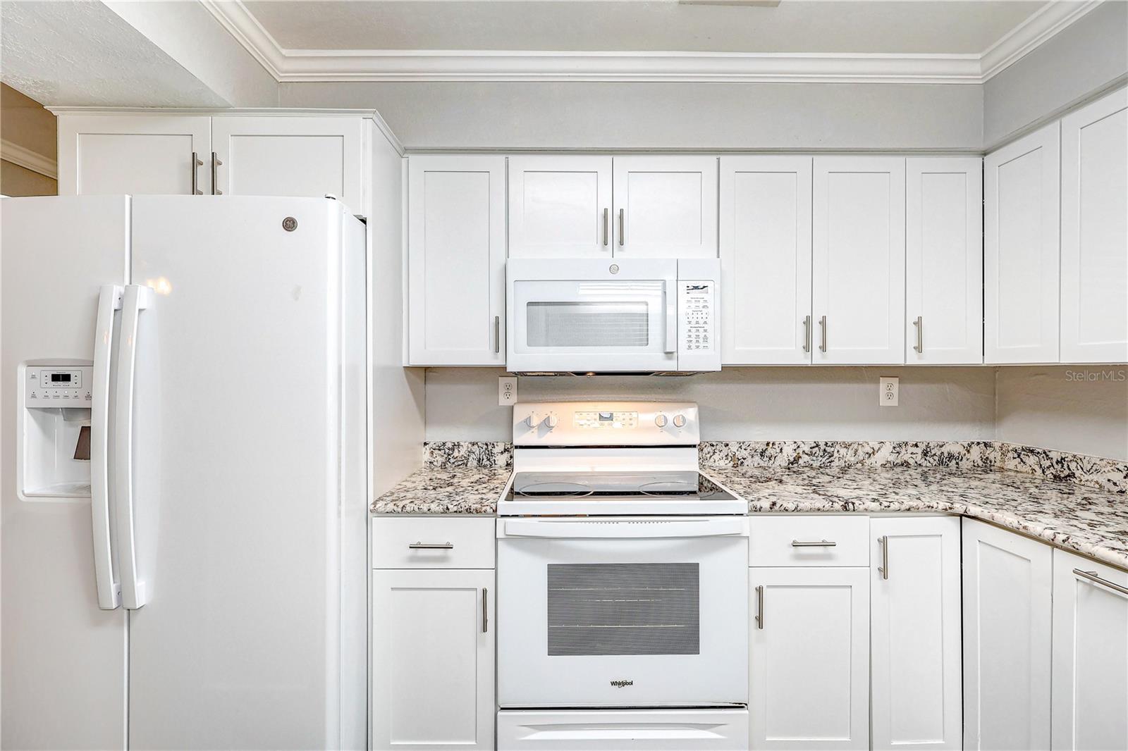 Image 15 of 47 For 544 Coleman Drive W