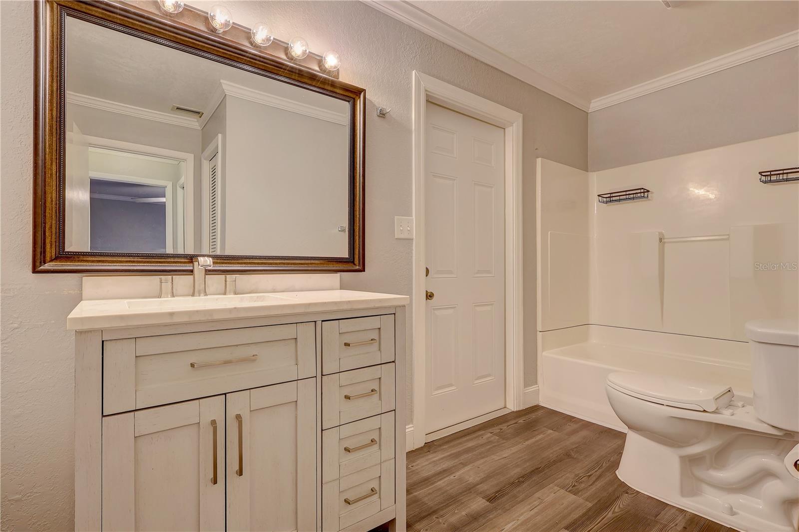 Image 25 of 47 For 544 Coleman Drive W