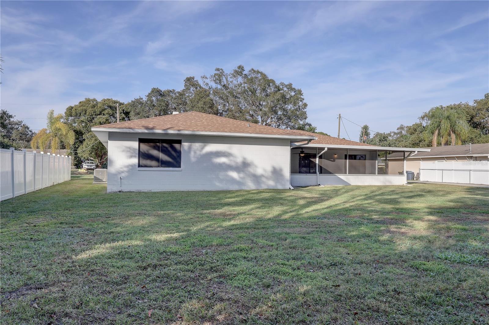 Image 37 of 47 For 544 Coleman Drive W