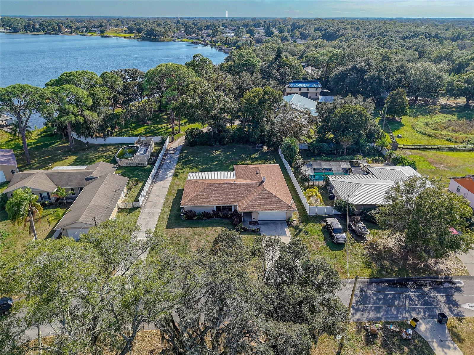 Image 39 of 47 For 544 Coleman Drive W