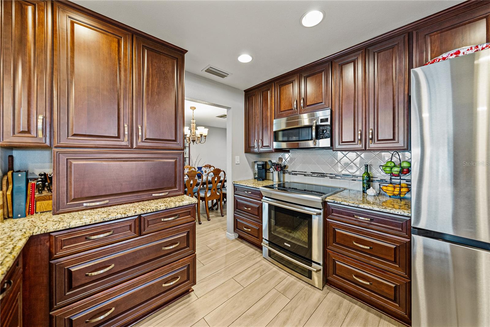 Image 14 of 85 For 344 Sunshine Drive