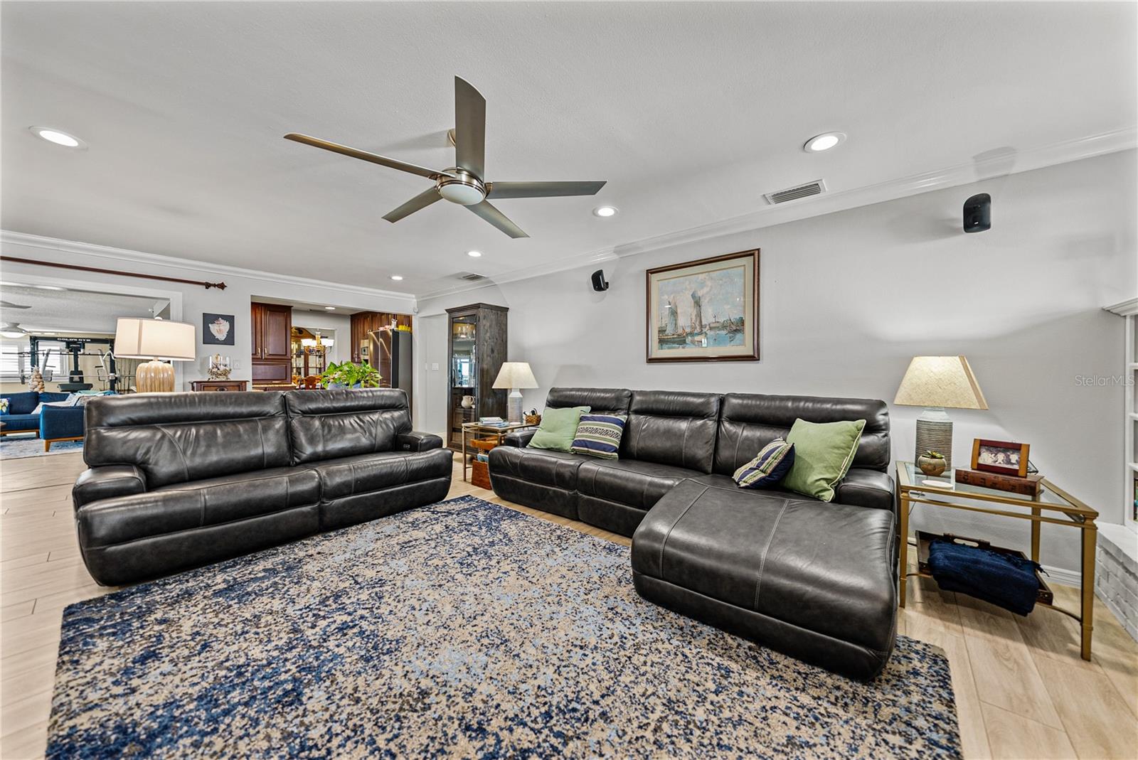 Image 20 of 85 For 344 Sunshine Drive