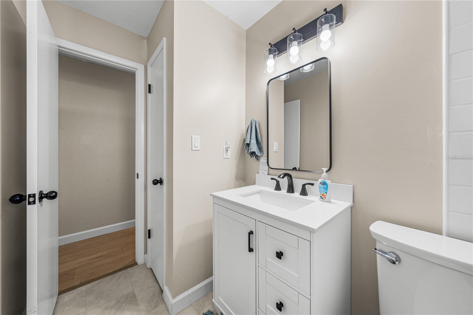 Image 21 of 51 For 104 Lake Reedy Boulevard