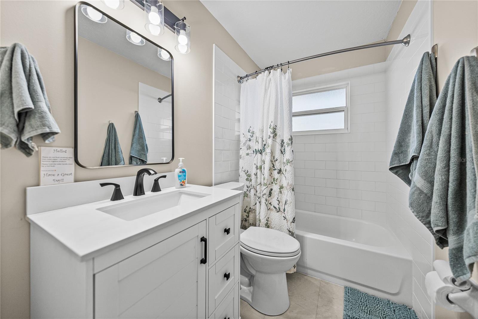 Image 22 of 51 For 104 Lake Reedy Boulevard