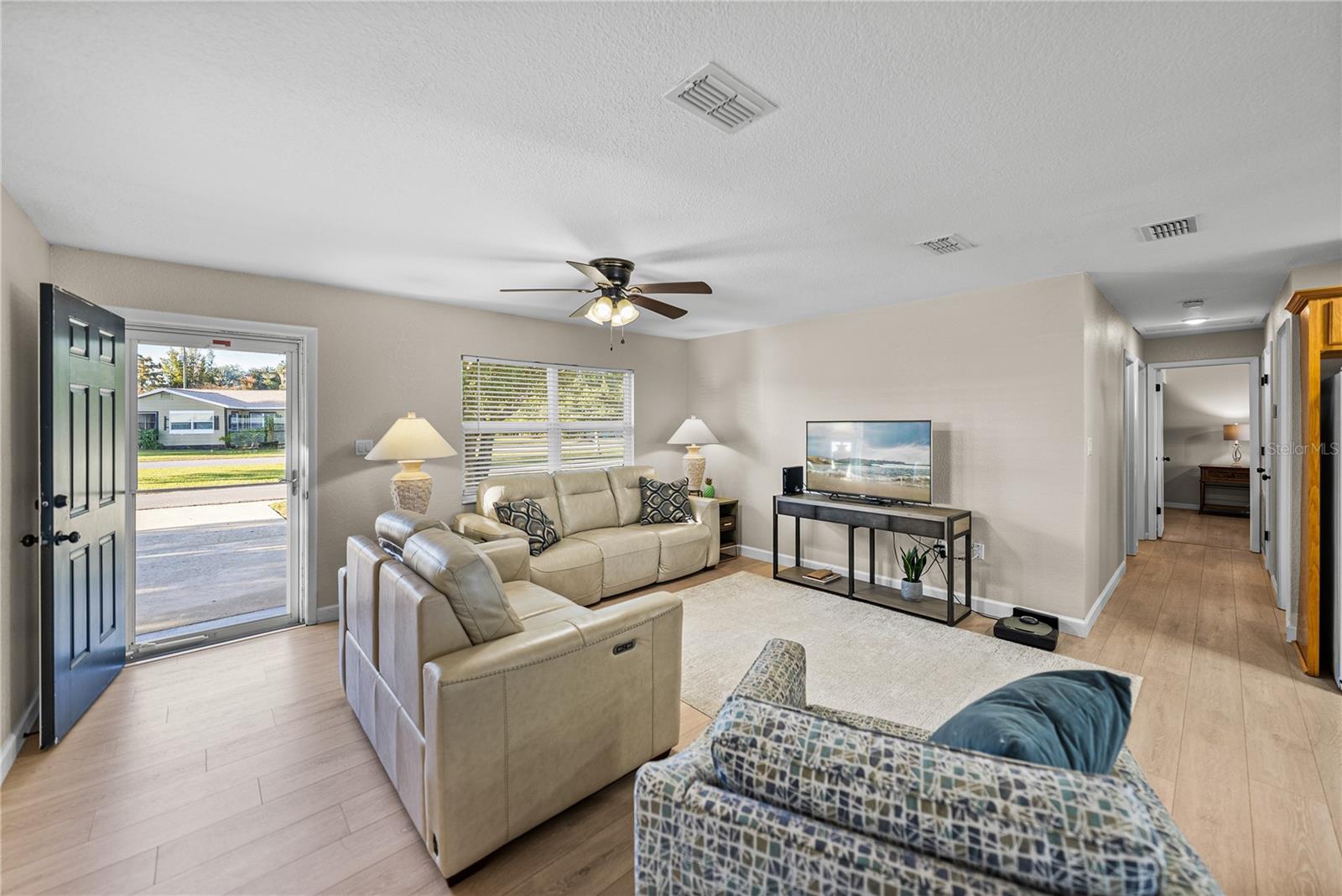 Image 3 of 51 For 104 Lake Reedy Boulevard