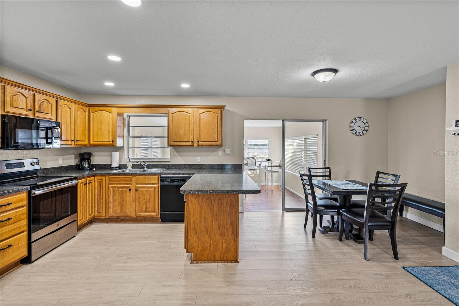 Image 6 of 51 For 104 Lake Reedy Boulevard