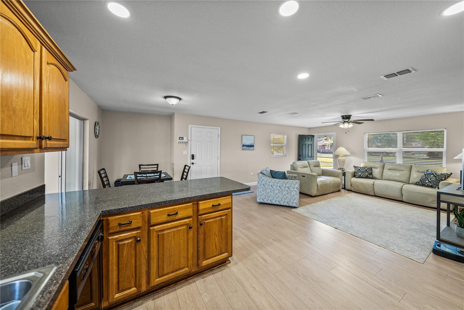 Image 9 of 51 For 104 Lake Reedy Boulevard