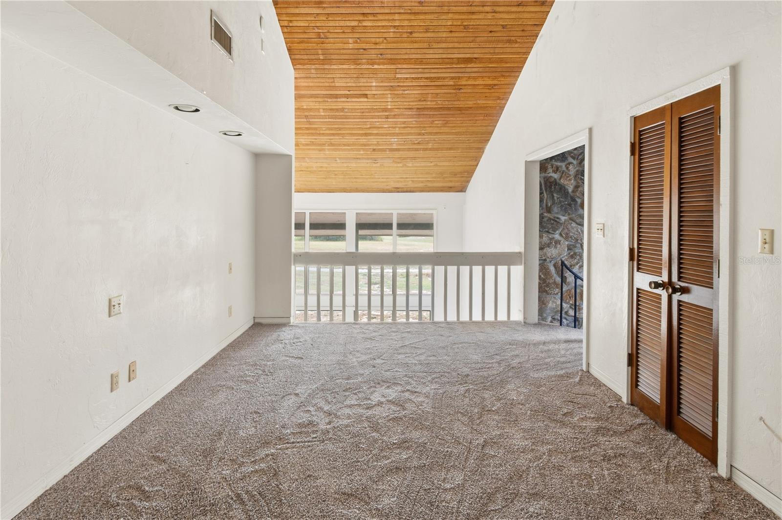 Image 13 of 24 For 2114 Corner Lake Drive E