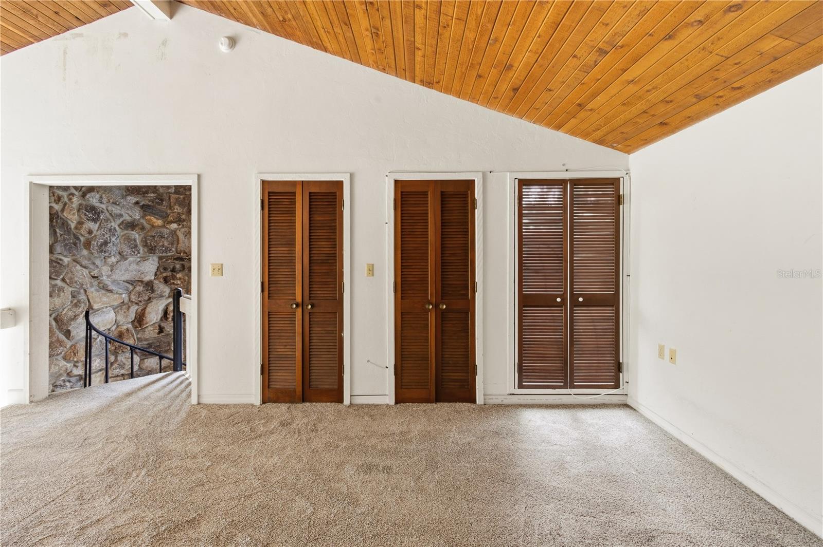 Image 14 of 24 For 2114 Corner Lake Drive E