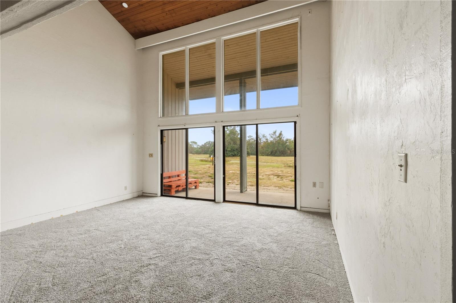 Image 3 of 24 For 2114 Corner Lake Drive E