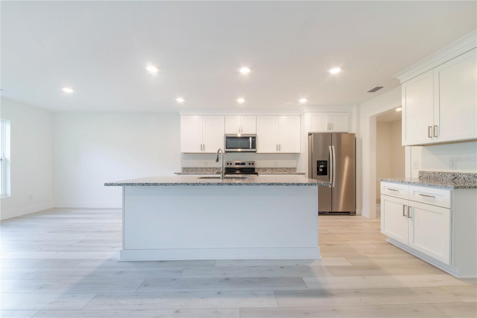 Image 11 of 31 For 500 9th Street Ne